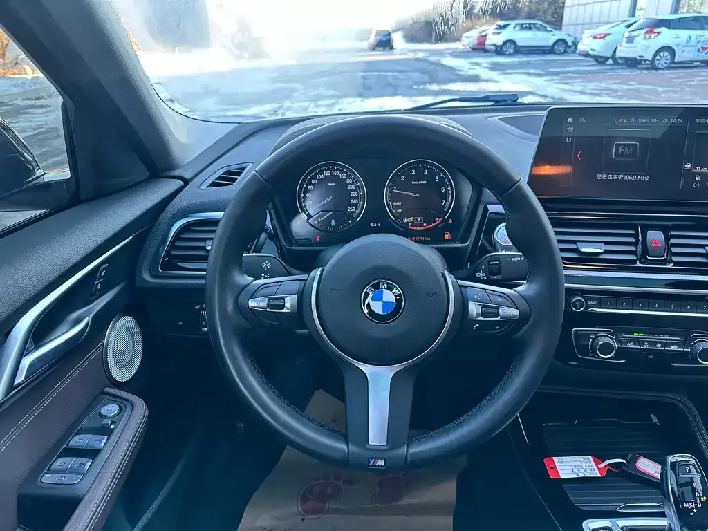 BMW 1 Series 2021 из CN, фото 2