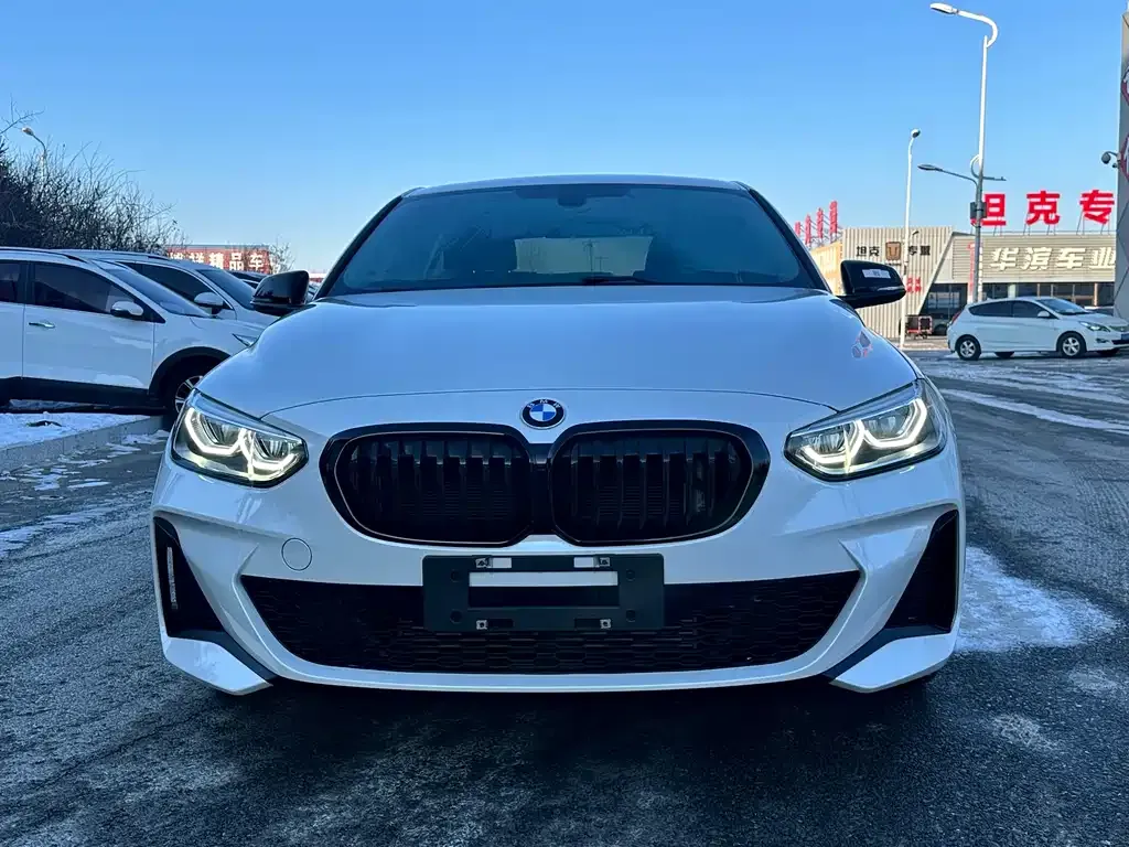 BMW 1 Series 2021 из CN, фото 3