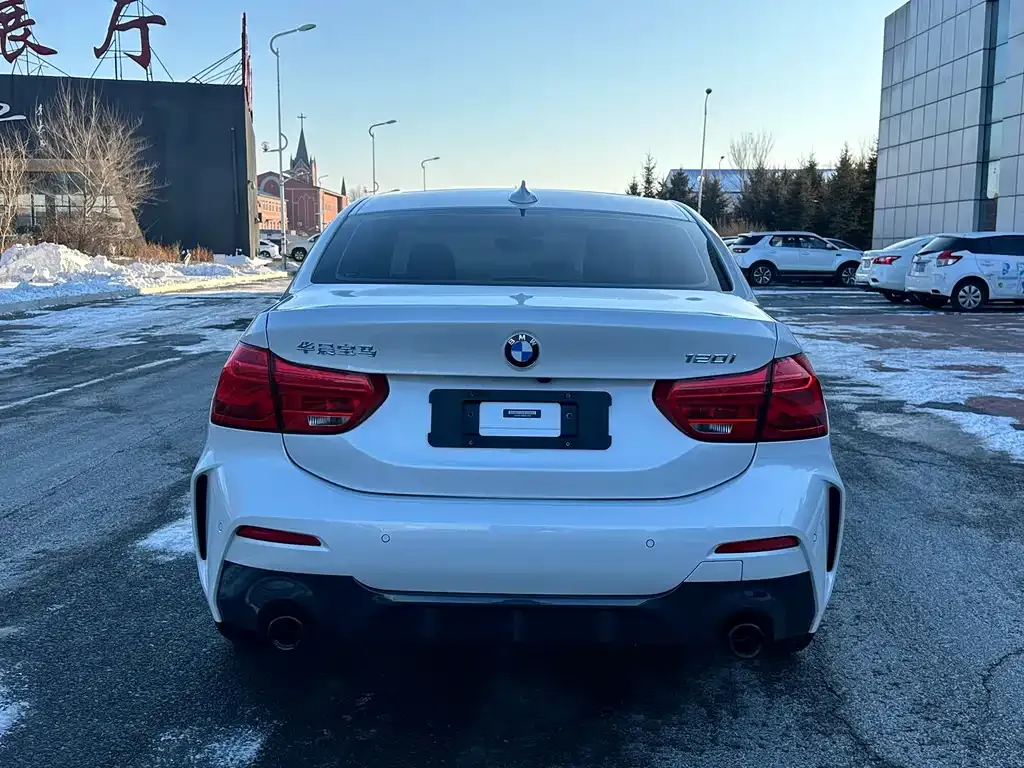 BMW 1 Series 2021 из CN, фото 6