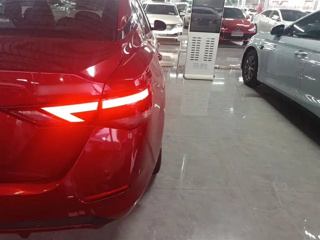 Nissan Sylphy 2023 из CN, фото 8