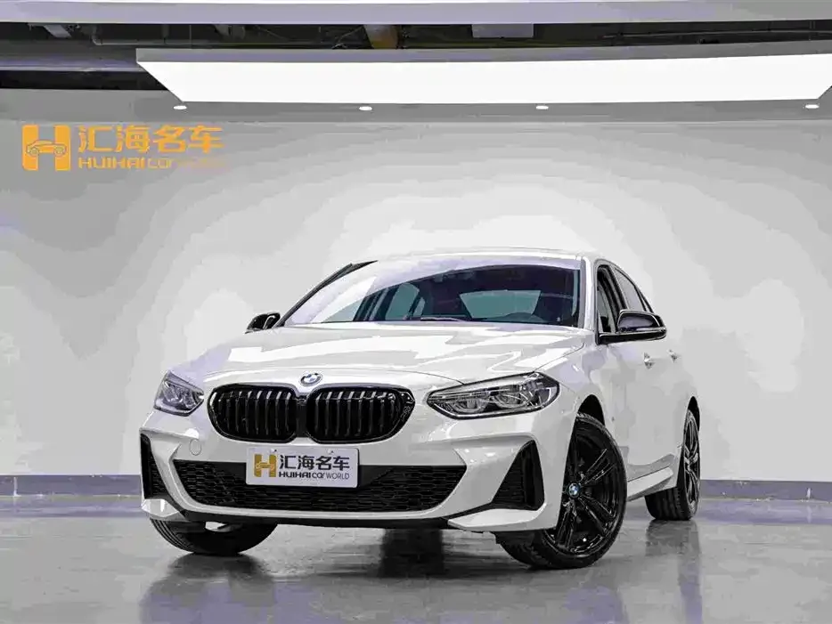 BMW 1 Series 2023 из CN, фото 1