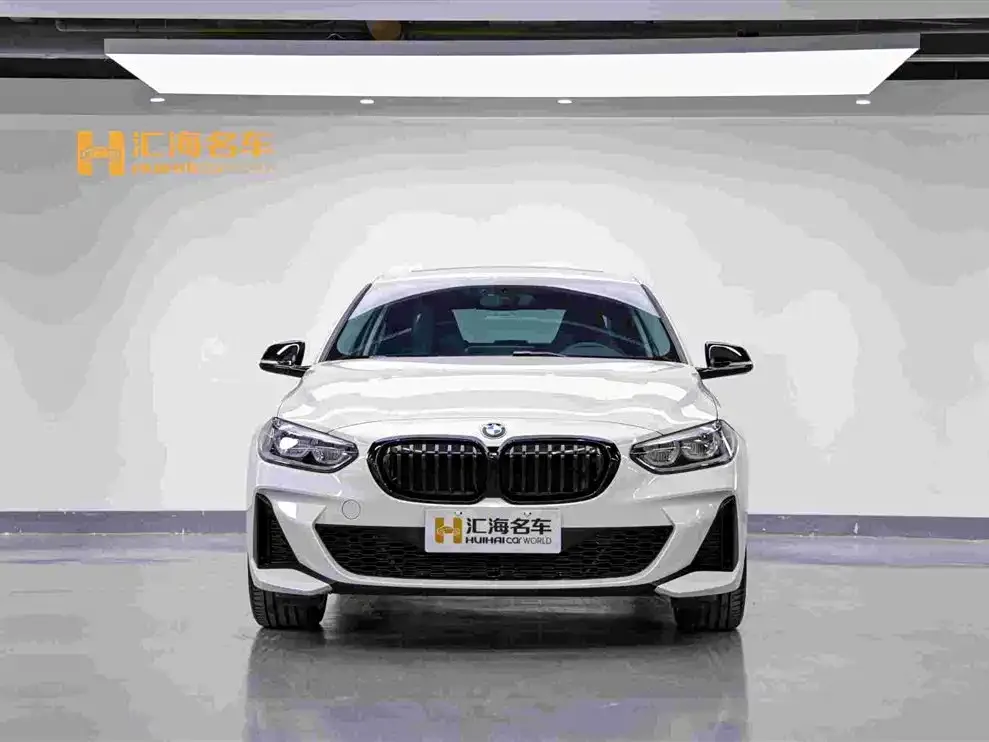 BMW 1 Series 2023 из CN, фото 2
