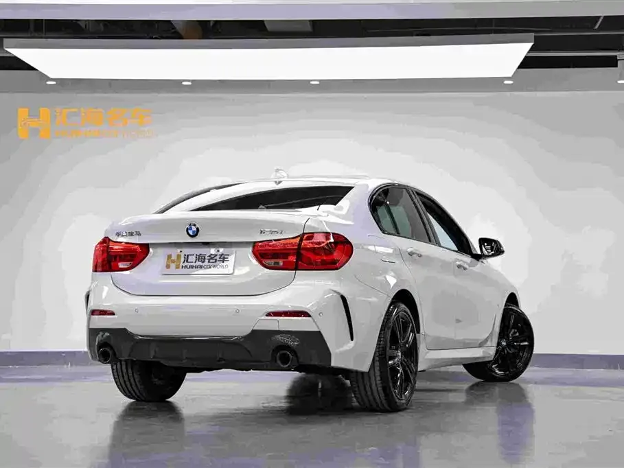 BMW 1 Series 2023 из CN, фото 3