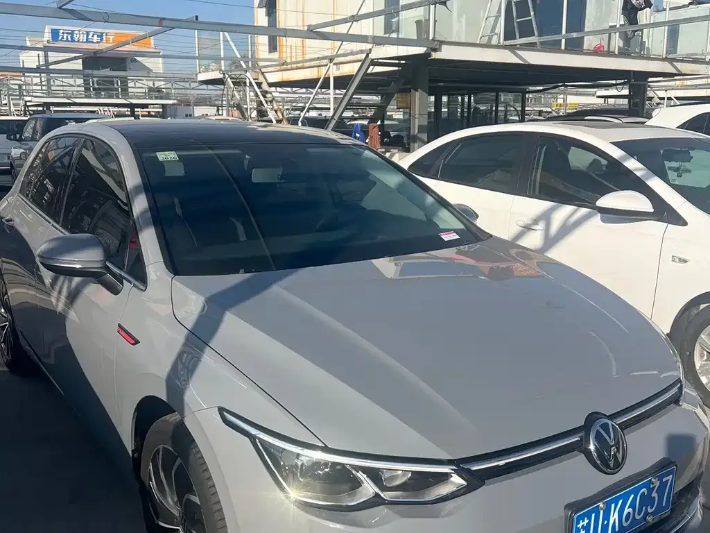 Volkswagen Golf 2022 из CN, фото 2