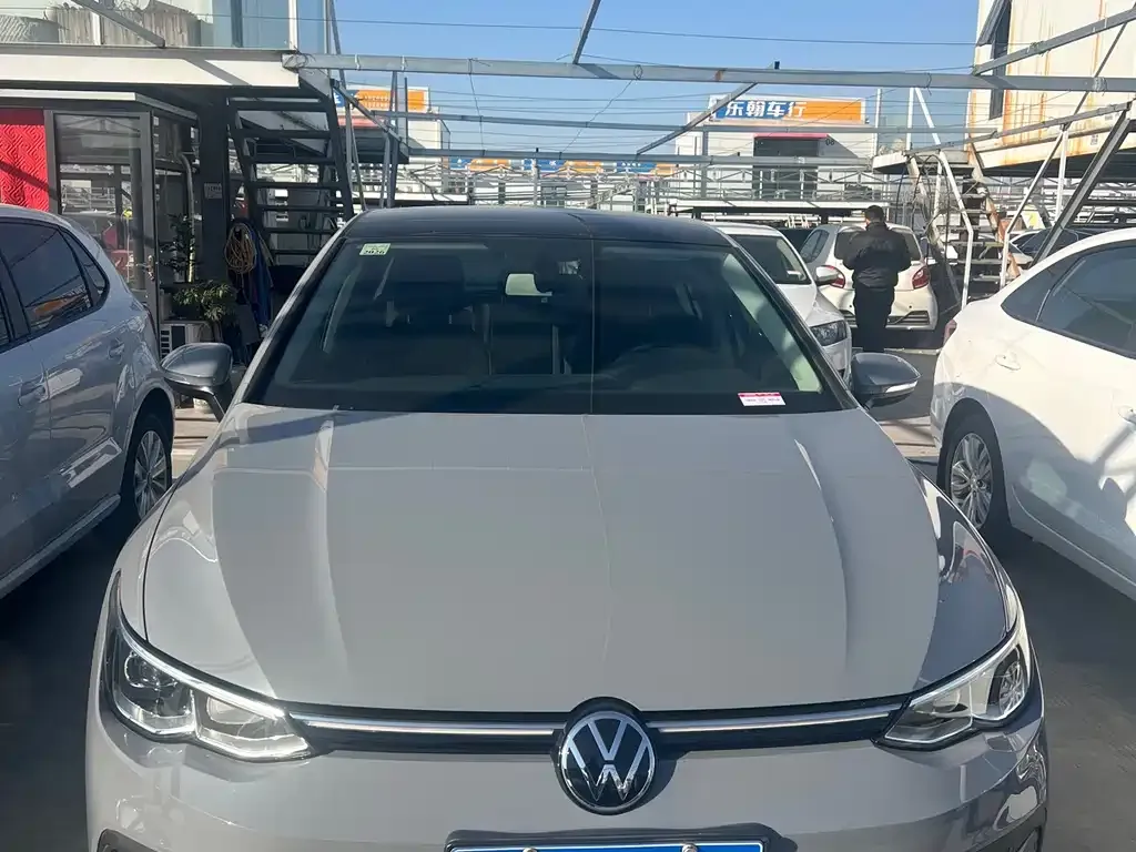 Volkswagen Golf 2022 из CN, фото 3