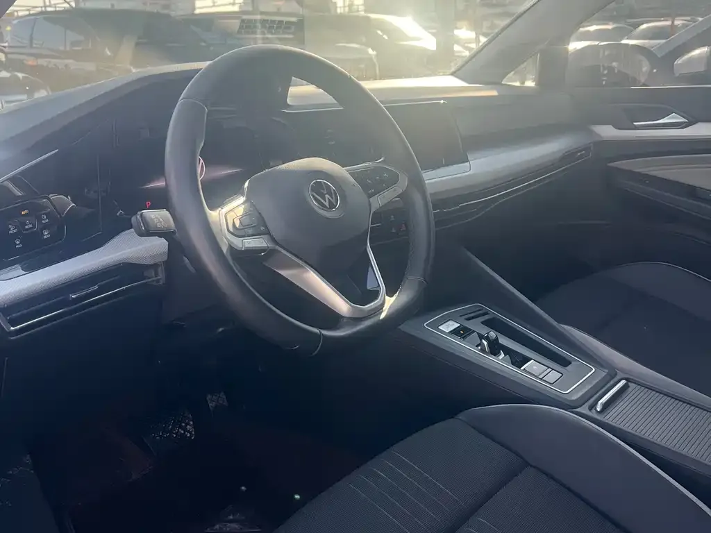Volkswagen Golf 2022 из CN, фото 7