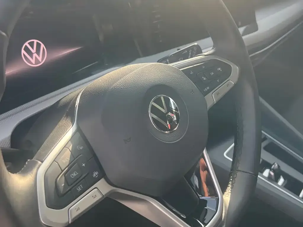 Volkswagen Golf 2022 из CN, фото 8