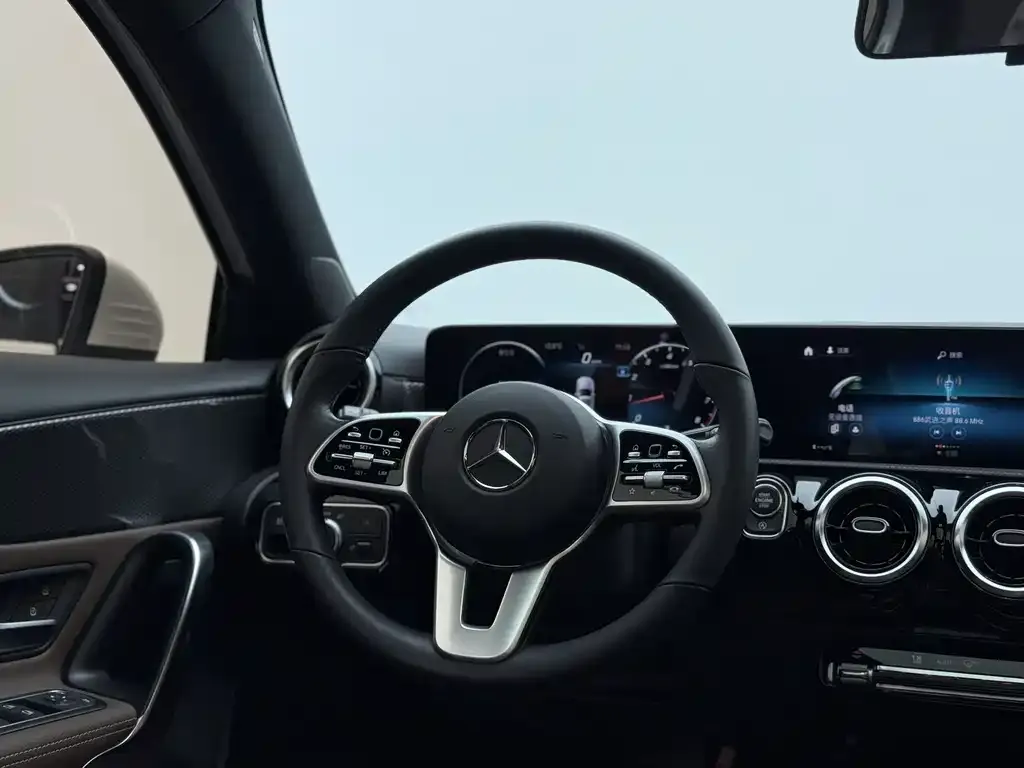 Mercedes-Benz A-Class (Import) 2022 из CN, фото 9