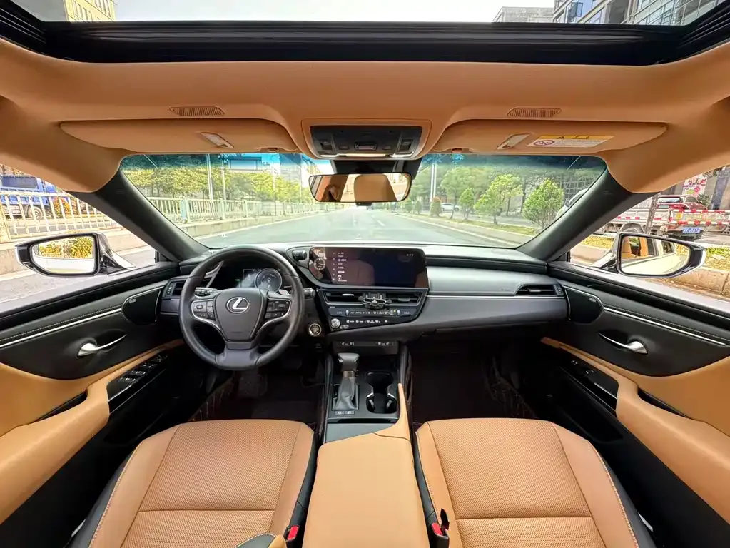 Lexus ES 2023 из CN, фото 5
