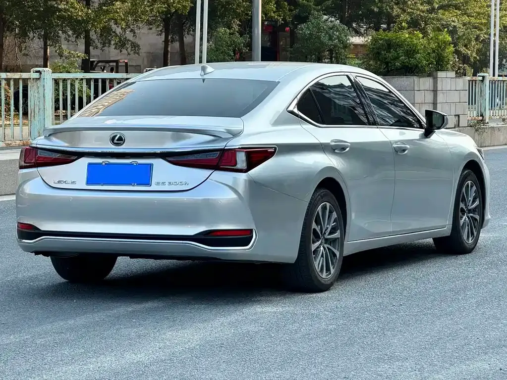 Lexus ES 2023 из CN, фото 7