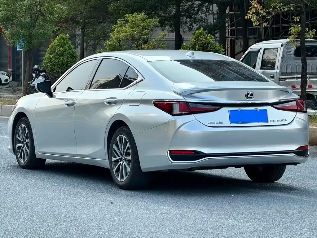 Lexus ES 2023 из CN, фото 6
