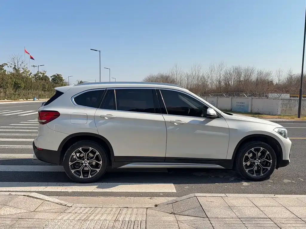 BMW X1 2021 из CN, фото 3
