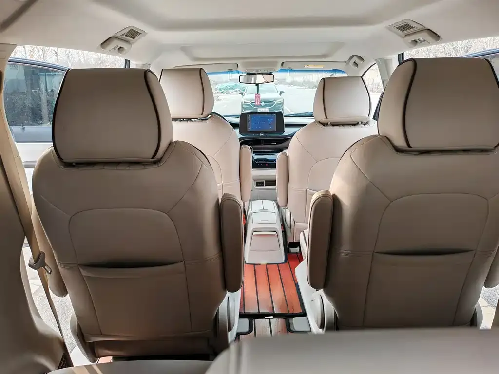 Buick GL8 2023 из CN, фото 7