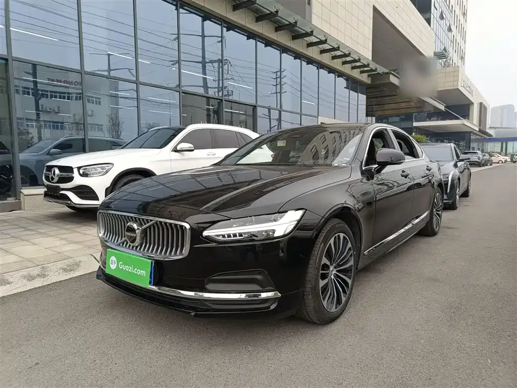 Volvo S90 2024 из CN, фото 1