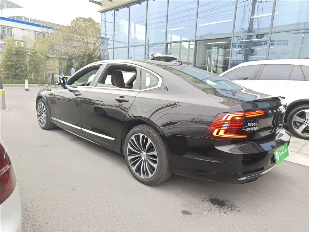 Volvo S90 2024 из CN, фото 2