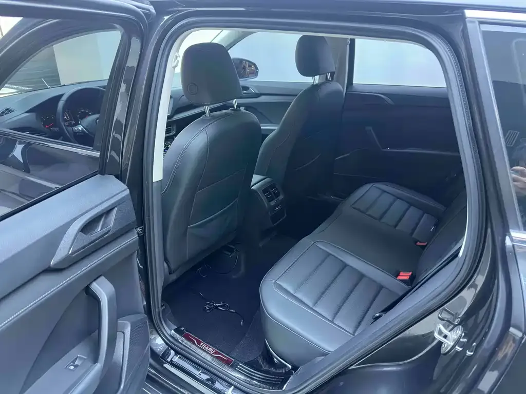 Volkswagen Tharu 2022 из CN, фото 8