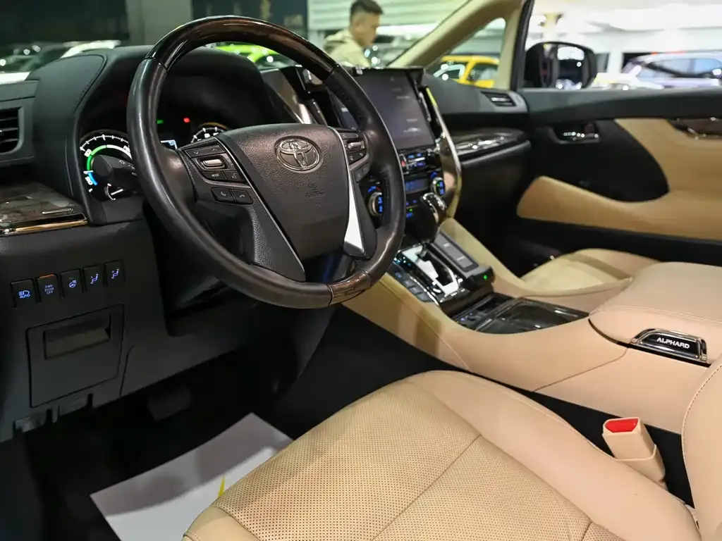 Toyota Alphard 2023 из CN, фото 7