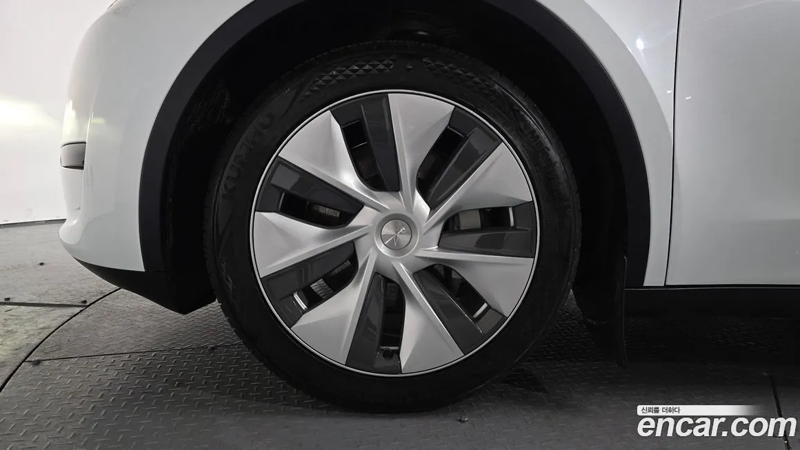 Tesla Model Y 2024 из KR, фото 8