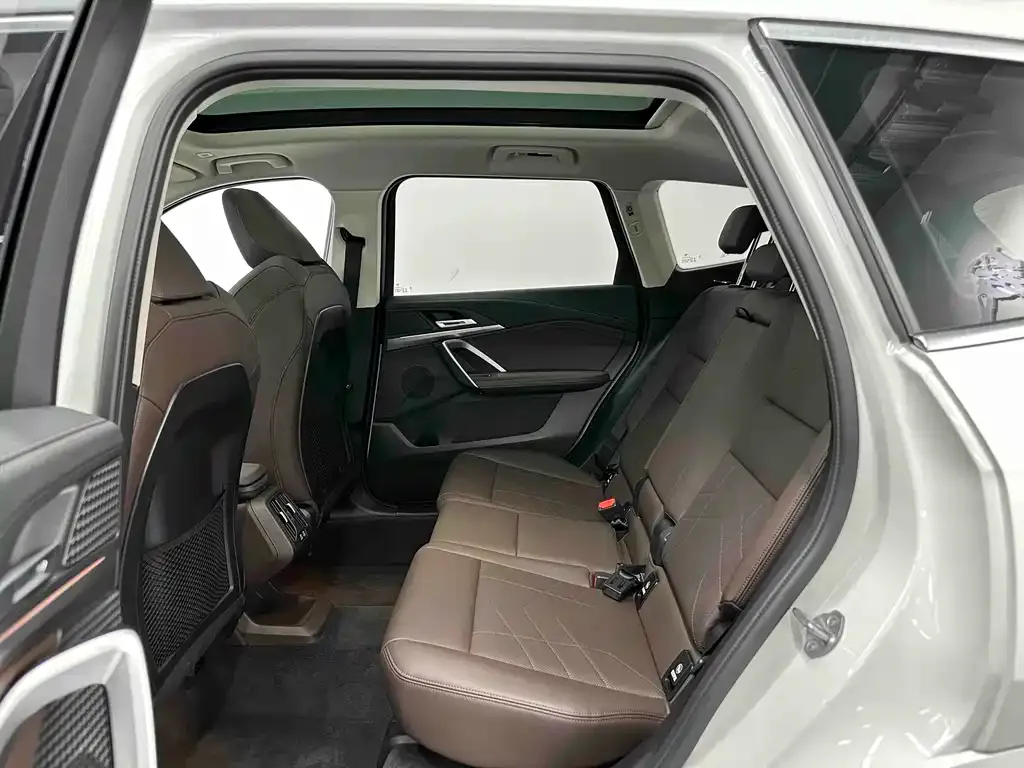 BMW X1 2024 из CN, фото 5