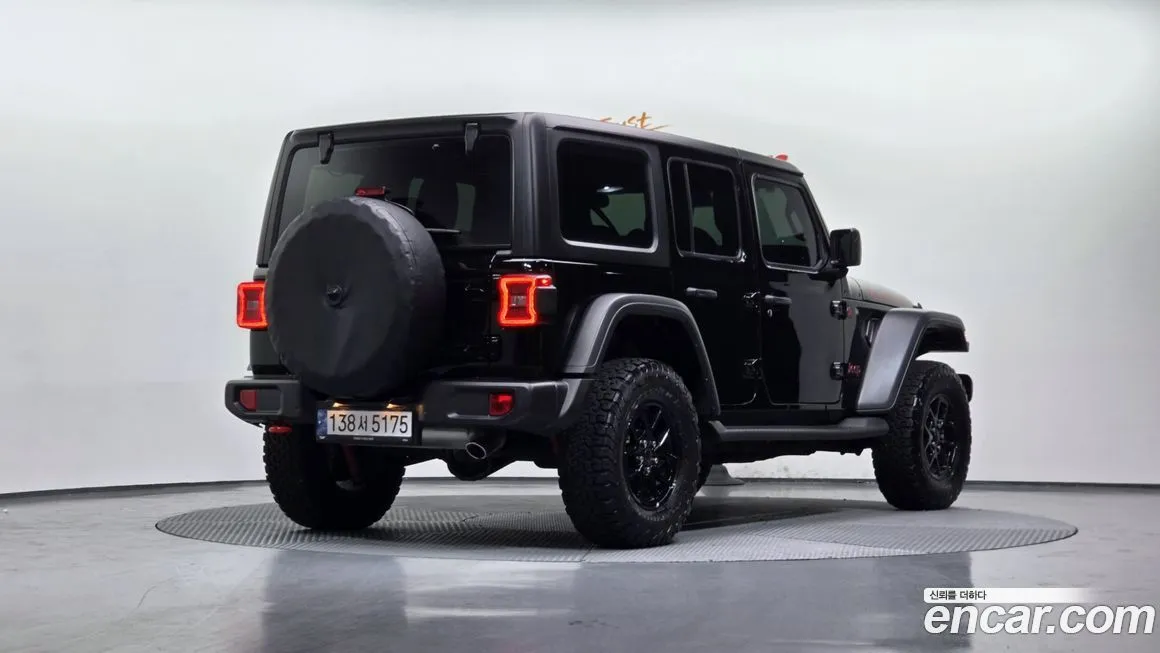 Jeep Wrangler 2024 из KR, фото 2
