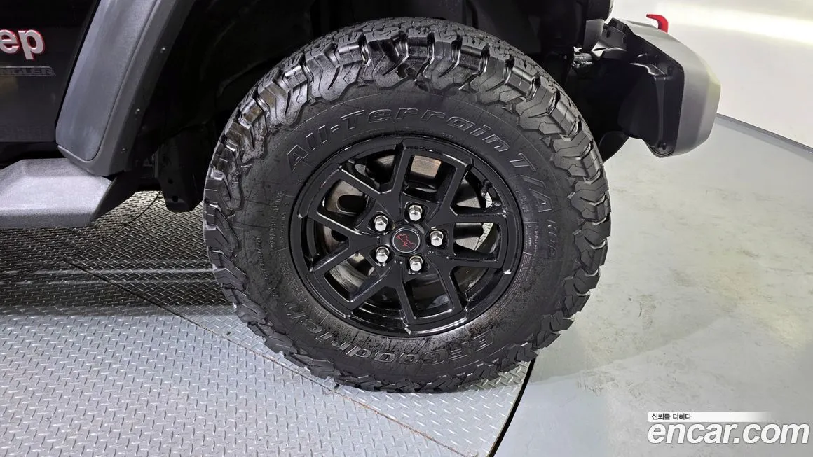 Jeep Wrangler 2024 из KR, фото 8