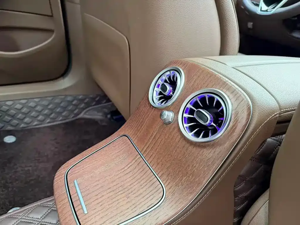 Mercedes-Benz E-Class 2023 из CN, фото 2