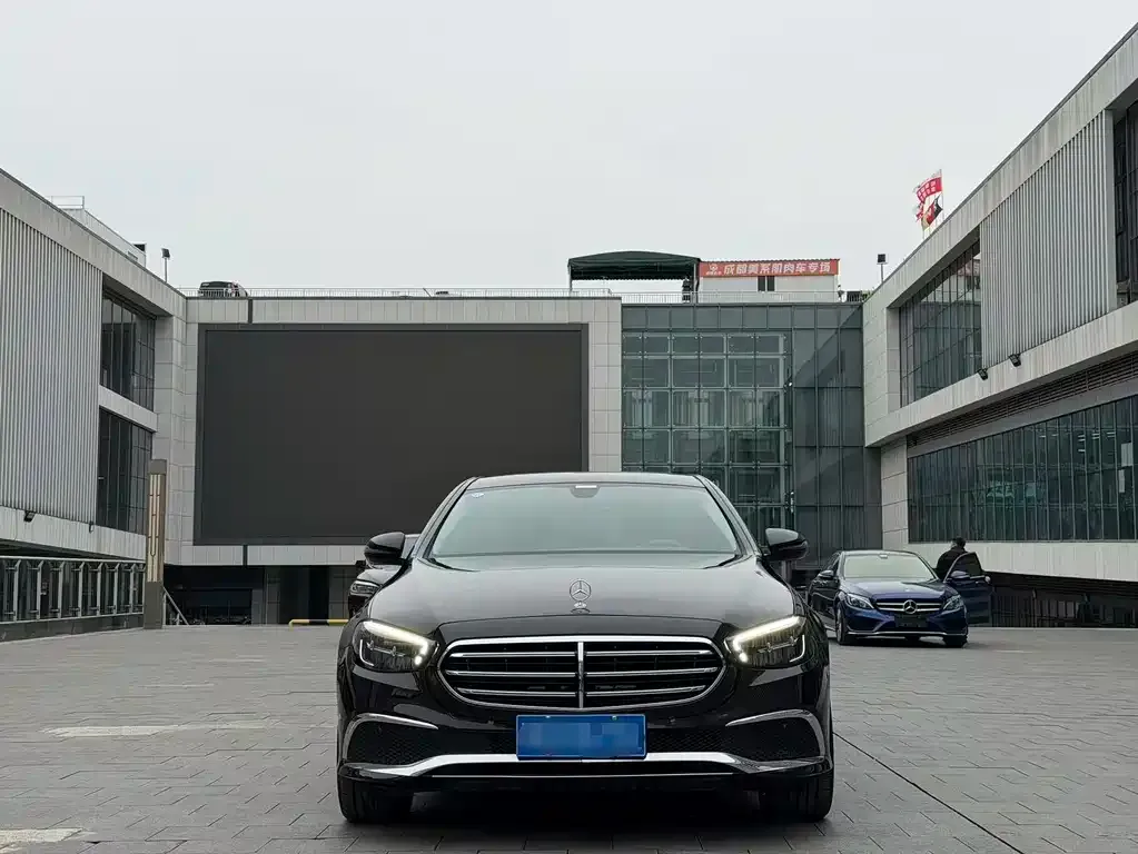 Mercedes-Benz E-Class 2023 из CN, фото 3