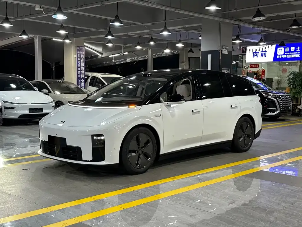 Li Auto i8 2025 из CN, фото 1