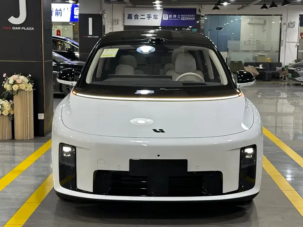 Li Auto i8 2025 из CN, фото 3