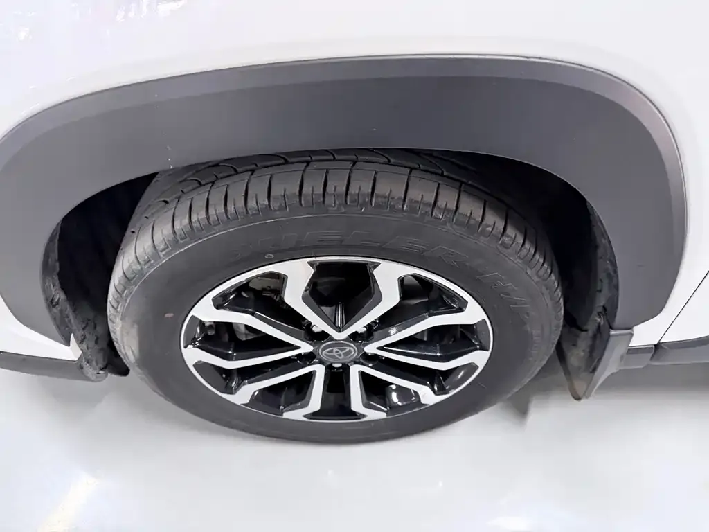 Toyota Frontlander 2022 из CN, фото 3
