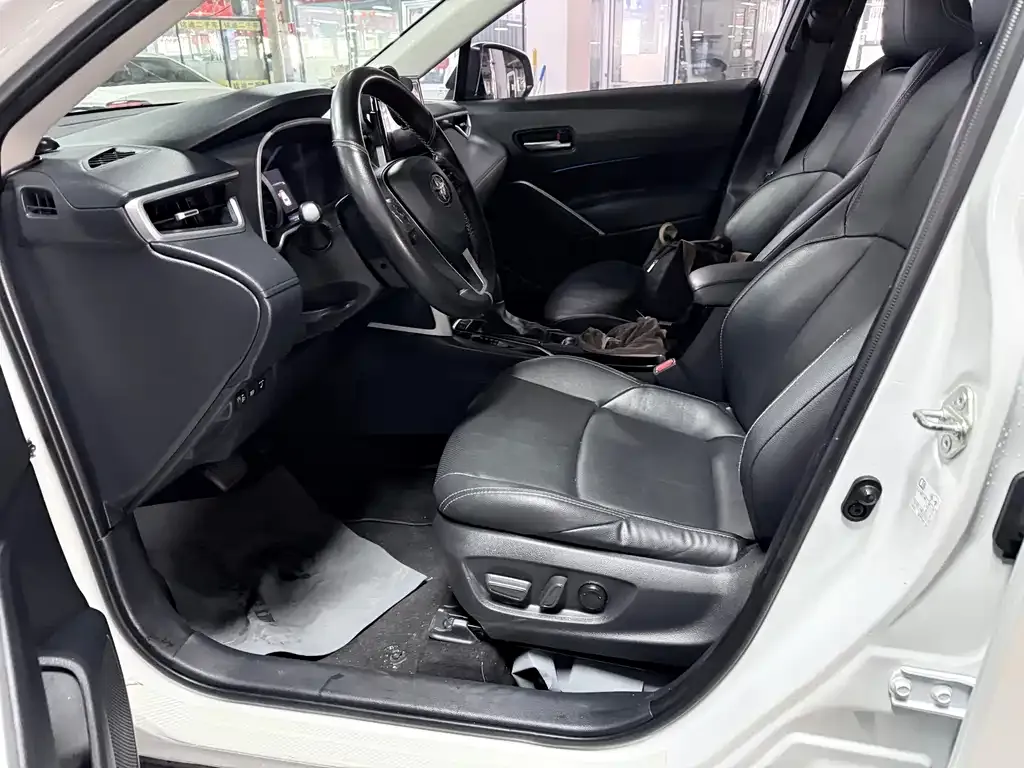 Toyota Frontlander 2022 из CN, фото 10