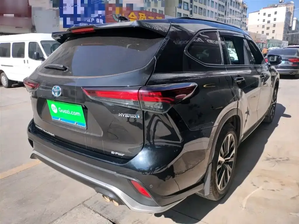 Toyota Crown Kluger 2023 из CN, фото 5