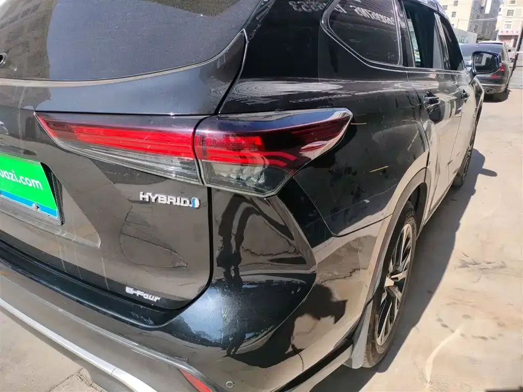 Toyota Crown Kluger 2023 из CN, фото 6