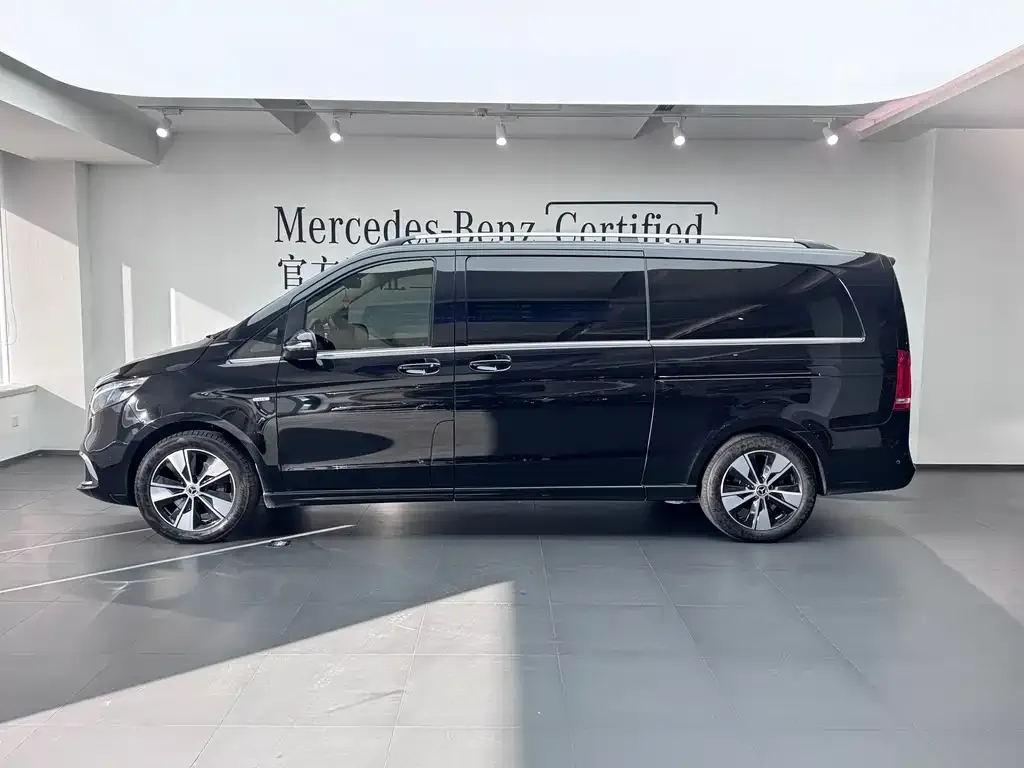 Mercedes-Benz V-Class 2023 из CN, фото 8