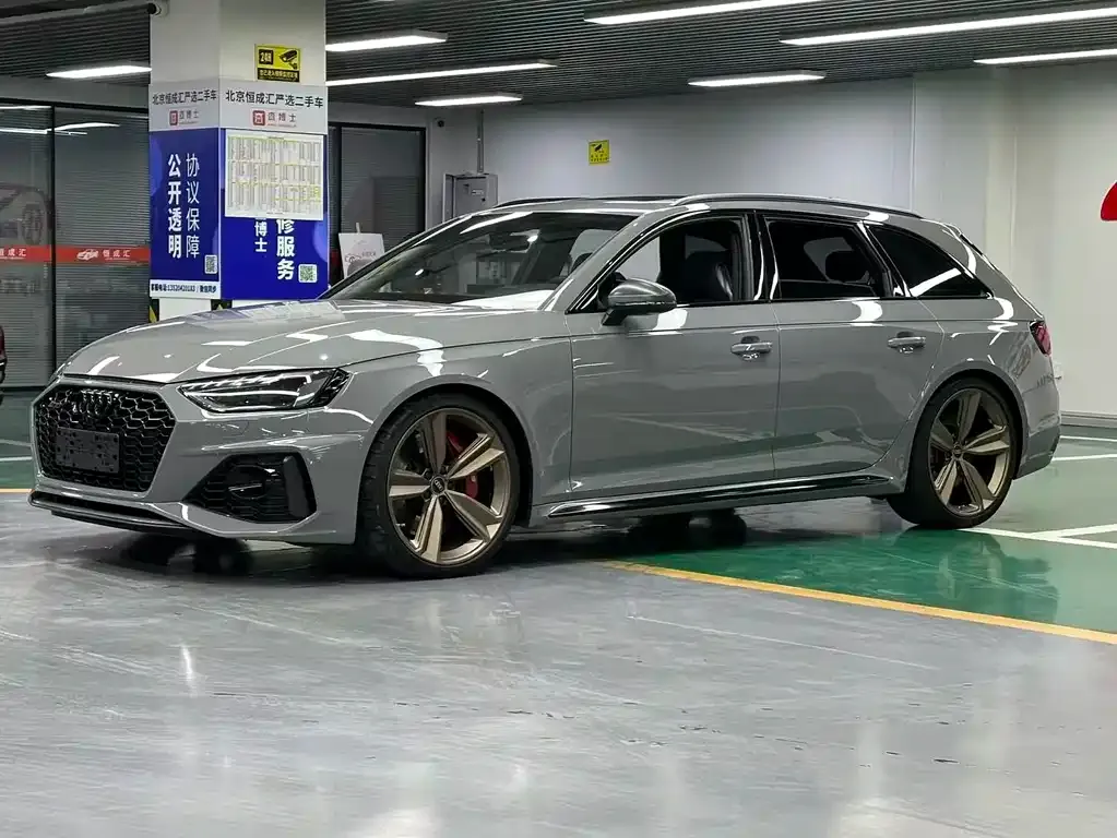 Audi RS 4 2021 из CN, фото 1