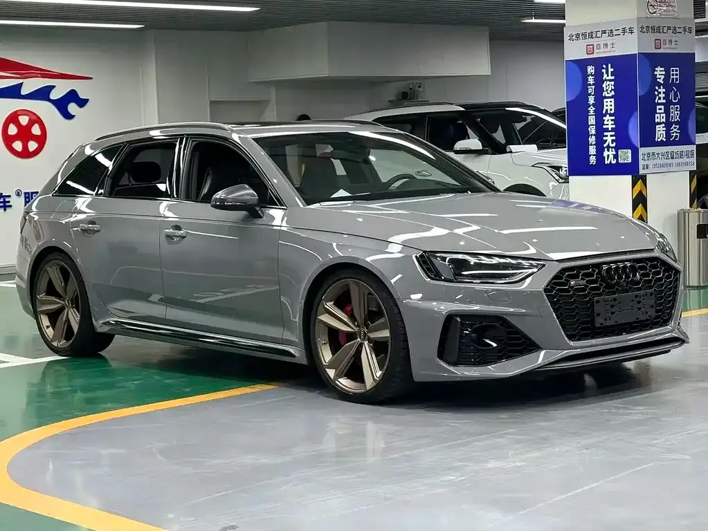 Audi RS 4 2021 из CN, фото 3