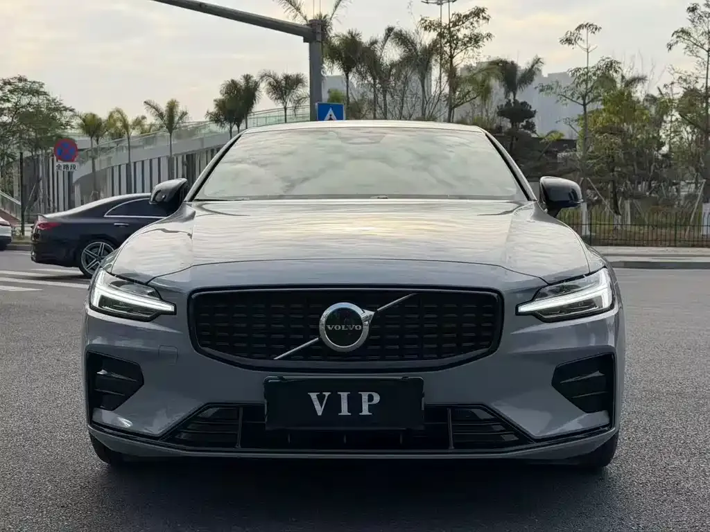 Volvo S60 2024 из CN, фото 7