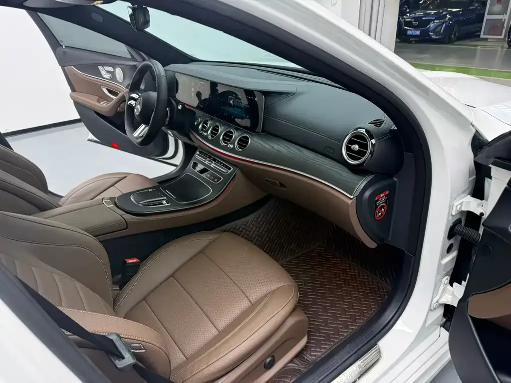 Mercedes-Benz E-Class 2023 из CN, фото 7
