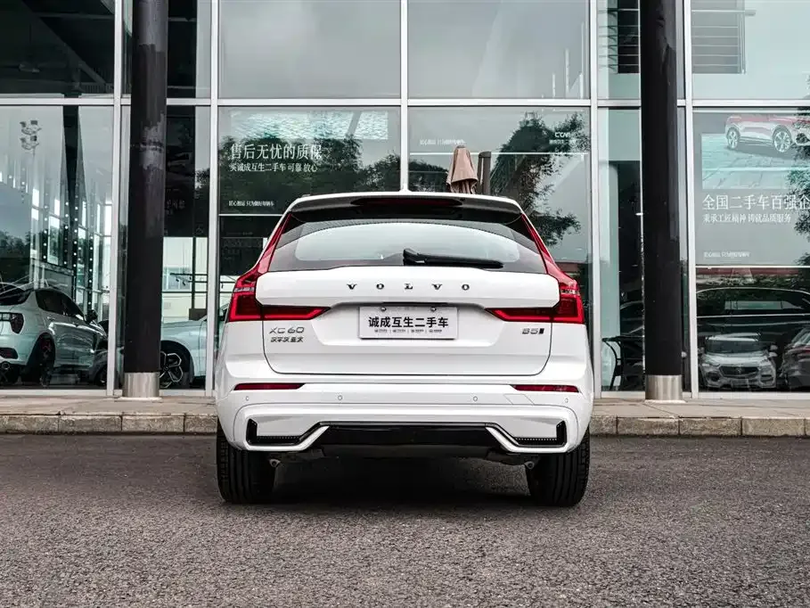Volvo XC60 2025 из CN, фото 9