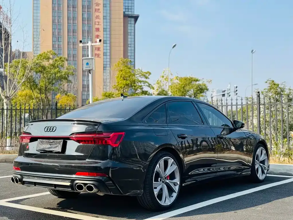 Audi A6L — фото 4