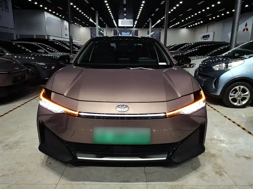 Toyota bZ3 2023 из CN, фото 4