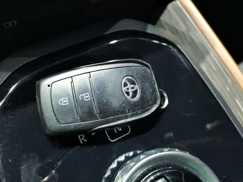 Toyota bZ3 2023 из CN, фото 10