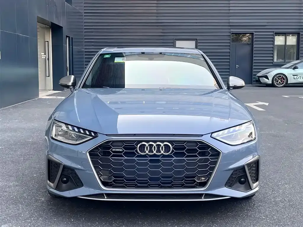 Audi A4L 2022 из CN, фото 2