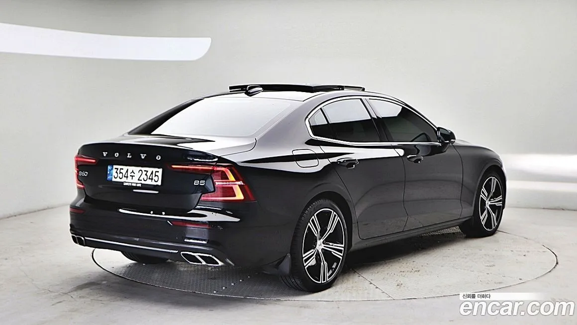 Volvo S60 — фото 5
