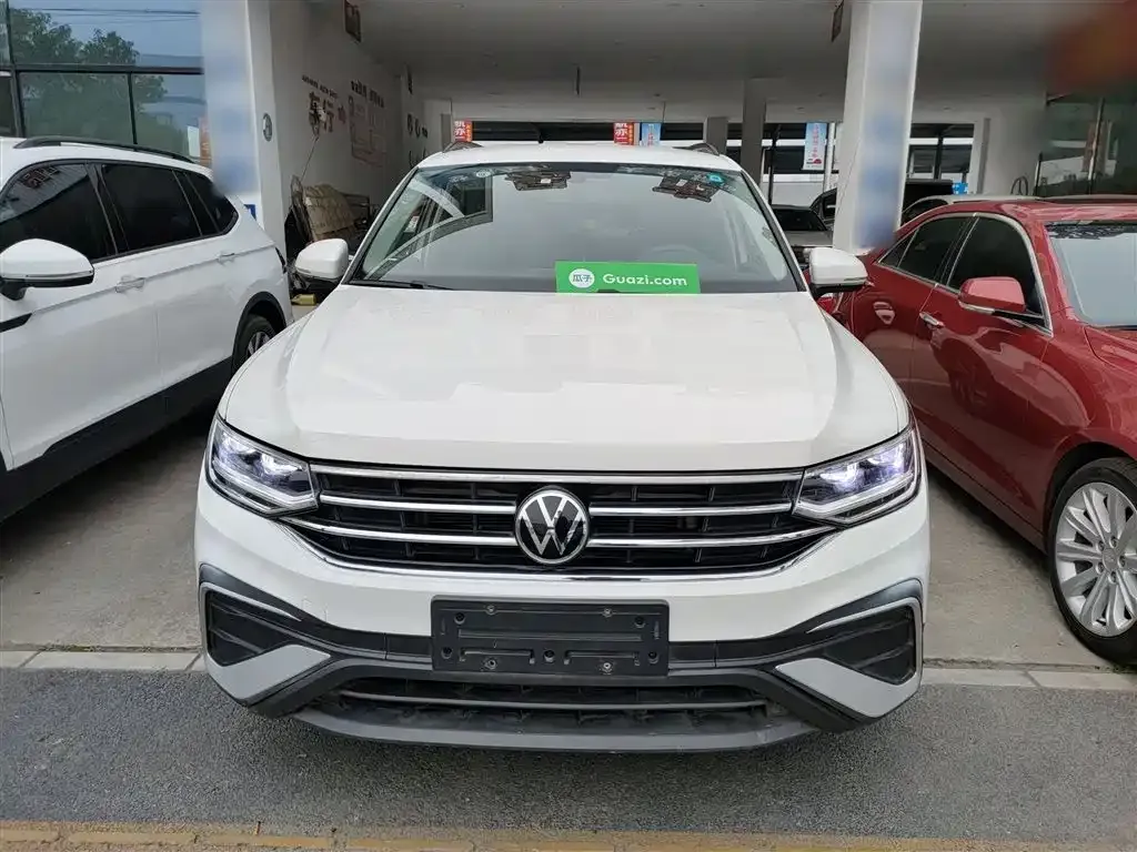 Volkswagen Tiguan L — фото 3