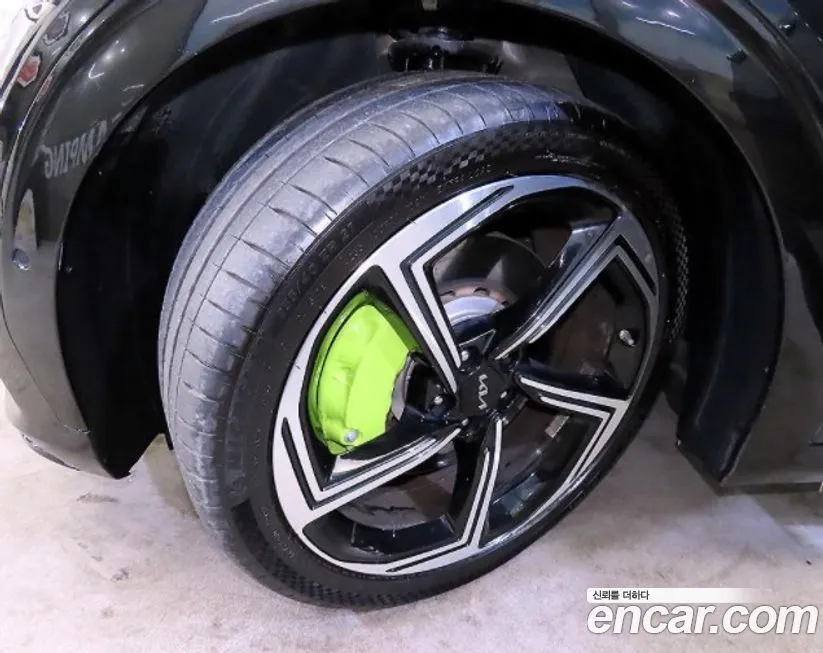 Kia EV6 2023 из KR, фото 6