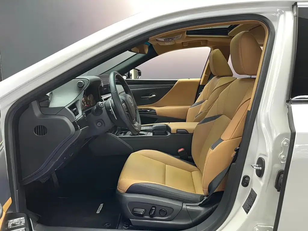 Lexus ES 2022 из CN, фото 7
