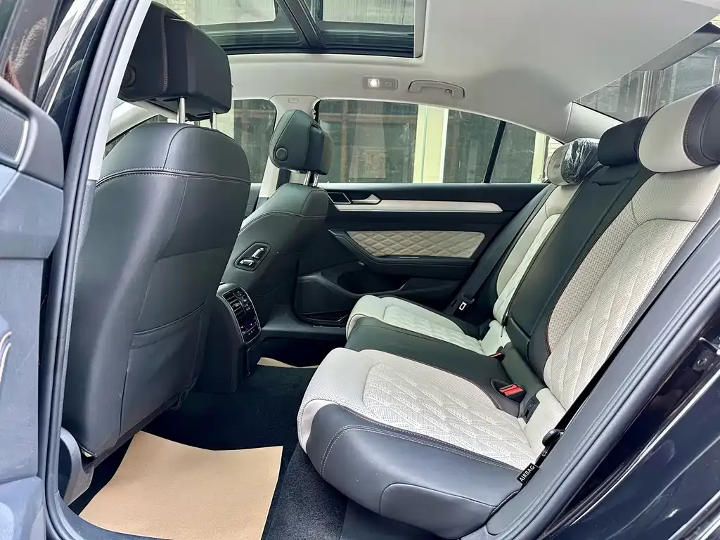 [object Object] Magotan 2024 из CN, фото 6