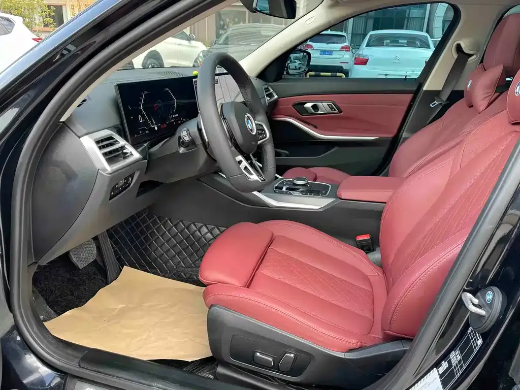 BMW 3 Series 2024 из CN, фото 6