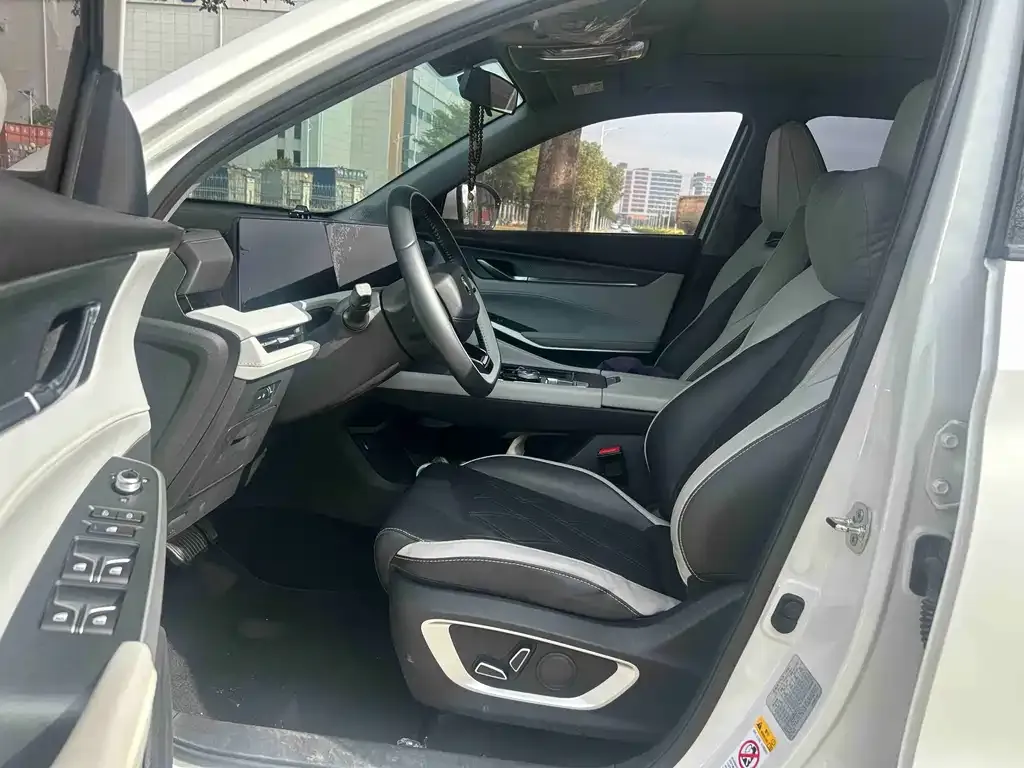 Changan CS75PLUS 2023 из CN, фото 2